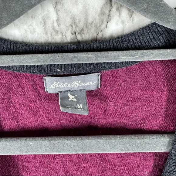 Eddie Bauer Cardigan Sweater Womens Med Long Sleeve V Neck Button Down Striped - Picture 4 of 4